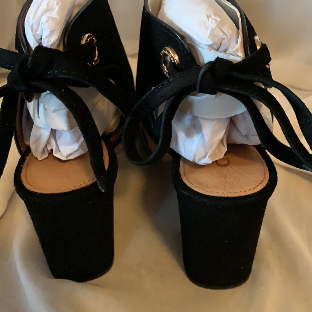 Brand new coach Minetta sandals - Picture 3 of 7